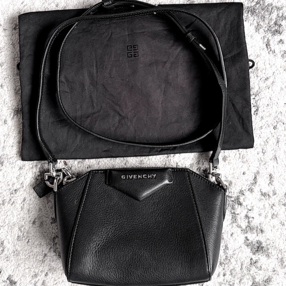 $1200 Givenchy antigona nano black leather crossbody bag purse - Picture 13 of 14